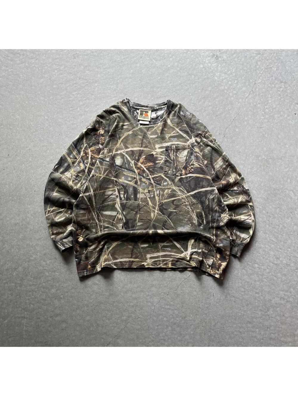 Vintage Y2K Russell Outdoors Camo Long Sleeve T-Shirt
